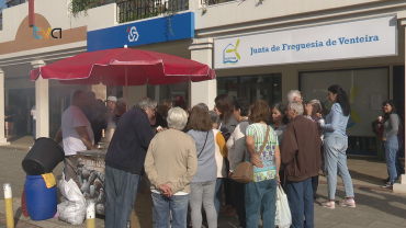 JF Venteira Oferece Castanhas e Jeropiga à População