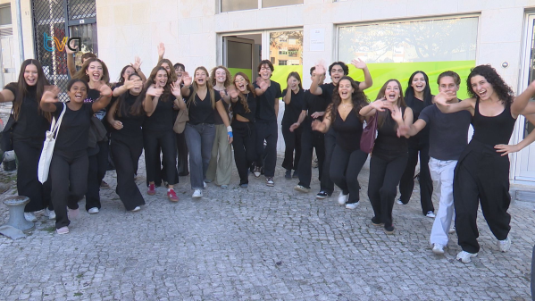Academia Encosta do Sol Acolhe Escola de Atores Let It Happen
